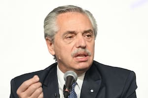 Alberto Fernández cuestionó a Milei por el “insignificante” superavit y alertó el desfinanciamiento de la educación y la salud públicas