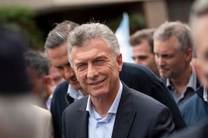 Macri pidió confirmar su sobreseimiento y los familiares de los marinos, que se lo procese por espionaje