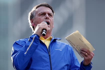 El expresidente brasileño Jair Bolsonaro habla durante una protesta contra su juicio en el Supremo Tribunal Federal.