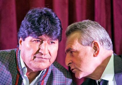 Evo Morales y Agustín Rossi, hoy, en la Universidad de Rosario