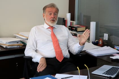 El expresidente de Corporación América y embajador de la Argentina en Chile, Rafael Bielsa
