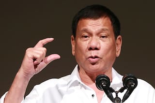 El expresidente filipino Duterte enfrentará juicio por cargos de crímenes de lesa humanidad