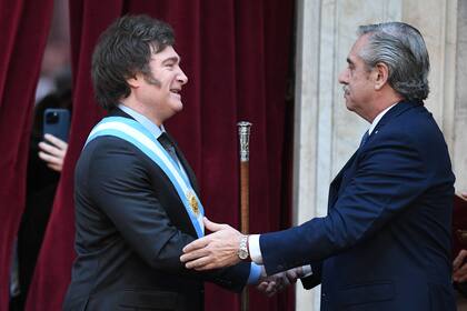 El expresidente junto a Javier Milei durante el acto de asunción el pasado 10 de diciembre.