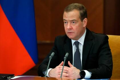 El expresidente ruso Medvedev no descarta la utilización de armas nucleares