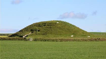 El exterior de una tumba Maes Howe