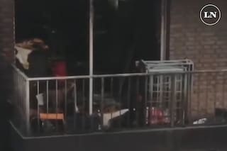 Así quedaron los frentes de los pisos siete y ocho, afectados por el fuego en Recoleta