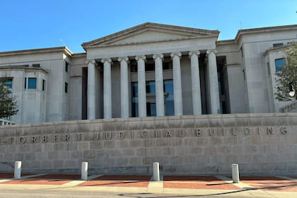 El exterior del edificio de la Corte Suprema de Alabama en Montgomery, Alabama, martes 20 de febrero de 2024