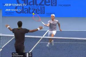 El extraño y divertido punto que jugaron Monfils y el Peque Schwartzman en Viena