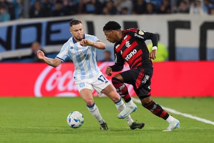 El extremo ecuatoriano fue importante en el partido de ida, pero en la revancha de este miércoles reaccionó y le valió la expulsión que lo dejará sin jugar la definición en Lima.