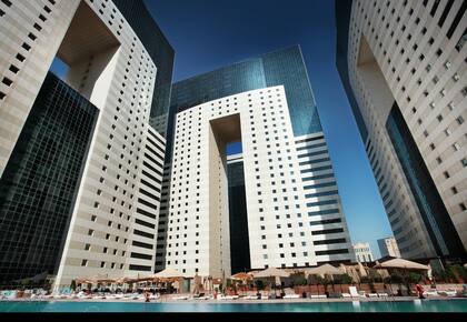 El Ezdan Hotel and Suite donde se hospedó la comitiva que viajó al sorteo de Qatar 2022