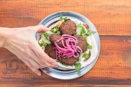 El falafel, uno de los platos callejeros que más sale en el foodtruck.  