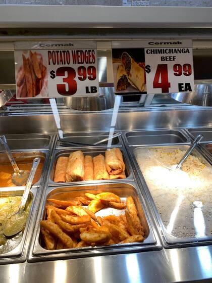 El famoso supermercado ofrece comidas de origen latinoamericano