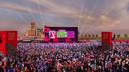El Fan Festival, que es organizado por la FIFA, reúne en lugares al aire libre a los hinchas para que puedan ver los partidos en pantallas gigantes