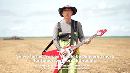 El “fanatismo” de Tokumoto por la directa lo llevó a componer“Las granjas sin labranza son el futuro”, disponible en YouTube