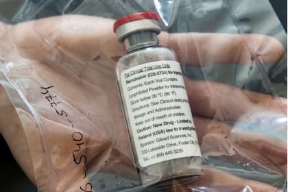 Un estudio apoyado por la OMS concluyó que el remdesivir, considerado unos de los tratamientos más prometedores contra el coronavirus, resulta ser poco efectivo para prevenir la muerte por esta enfermedad