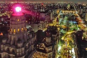 Por qué el Faro del Palacio Barolo se iluminará de rosa