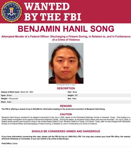 El FBI pide a la comunidad de Texas que, si tiene información sobre este caso, llame a la línea de denuncia o comunicarse con la oficina local de la agencia federal