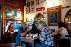 El Café Porteño: secretos y virtudes de un símbolo aún en tiempos digitales