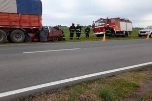El femicida se suicidó al chocar contra un camión en la ruta nacional 33