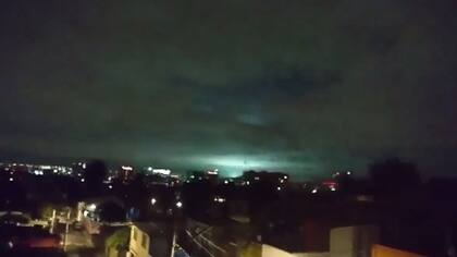 El fenómeno es conocido como luces de terremoto