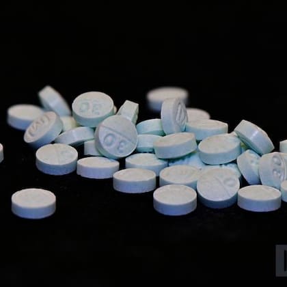 El fentanilo es 50 veces más potente que la heroína y fue responsable del 70% de las 107.543 muertes por sobredosis en EE.UU. en 2023