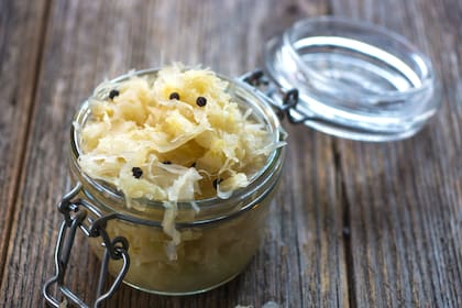 El fermento del chucrut colabora para la salud intestinal