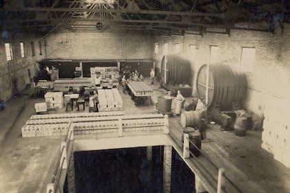 El fernet llegó a la Argentina con las primeras inmigraciones italianas de finales del siglo XIX