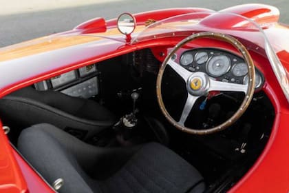 El Ferrari 410 Sport Spider by Scaglietti fue construido originalmente por la casa de Maranello