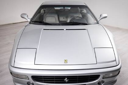 El Ferrari F355 plateada de Jean Alesi Alesi fue robado el mismo día que el auto de Berger. Todavía se desconoce su paradero