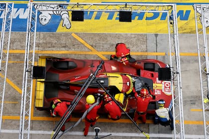 El Ferrari N°50 ensayó tres detenciones menos que el auto N°7 de Toyota Gazoo Racing en las 24 Horas de Le Mans; la diferencia en la pista, apenas fue de 14 segundos
