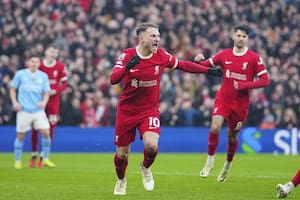 Mac Allister marcó el gol del empate ante el City y Liverpool se subió a la punta: hubo polémica en el final