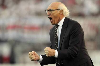 El festejo del Virrey tras el gol de Gigliotti