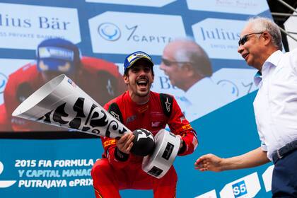 El festejo de Di Grassi en el podio