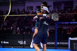 La espectacular definición para ganar la final del Premier Padel desde afuera de la "caja de cristal"