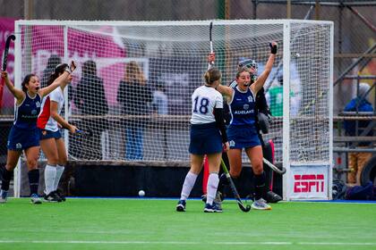 El festejo de GEBA ante Saint Catherine's, en el Metropolitano femenino
