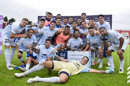 El festejo de Gimnasia y Tiro (https://x.com/Copa_Argentina)