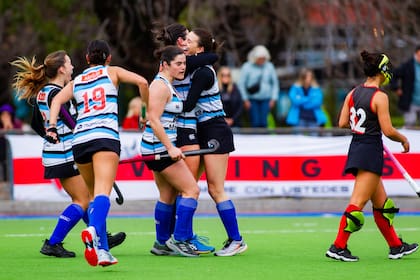 El festejo de las chicas del SIC ante River