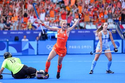 El festejo de Laura Nunnink ante el esfuerzo de Cristina "China" Cosentino