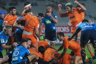 Los Jaguares vencieron 20-13 a Blues y se llevaron su tercer triunfo seguido