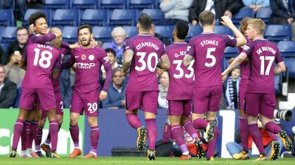 El festejo de Manchester City, que sigue firme en lo más alto