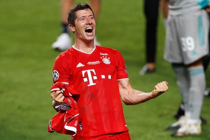 El festejo de Robert Lewandowski. El polaco fue goleador de la Champions League con 15 tantos