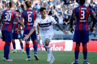 El Ciclón jugó mal y perdió en La Plata con un Gimnasia ordenado