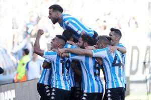 Cómo nació el lema de Racing, un plantel que reúne identidad y una racha estadística que sorprende