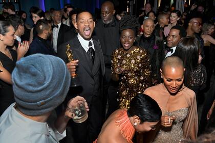 El festejo de Will Smith luego de ganar el Oscar. Las incógnitas sobre su futuro quedaron para después