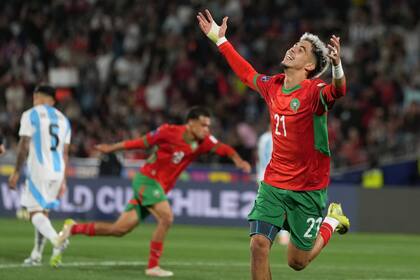 El festejo de Zabiri tras marcar el 2-0 ante la Argentina