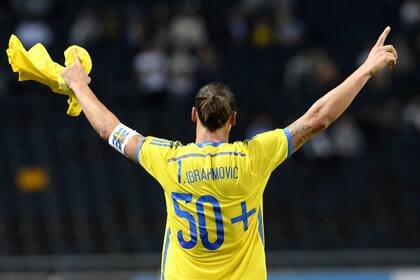 El festejo de Zlatan tras llegar a sus 50 goles con Suecia