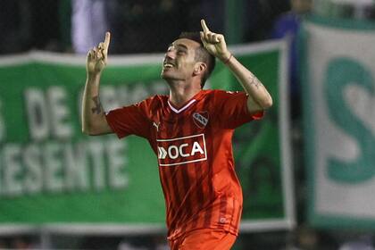 El festejo del goleador del partido, Federico Mancuello