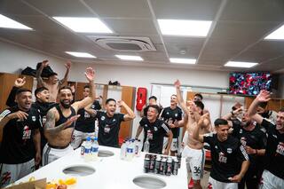 El equipo con sello propio y futbolistas emprendedores que se aleja de las polémicas