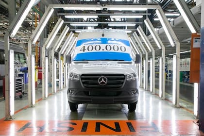 El festejo del Sprinter cuando alcanzó las 400.000 unidades en la planta de Virrey del Pino