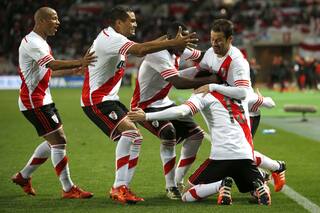 El uno por uno: los puntajes de River en una noche sufrida con Barovero y Alario